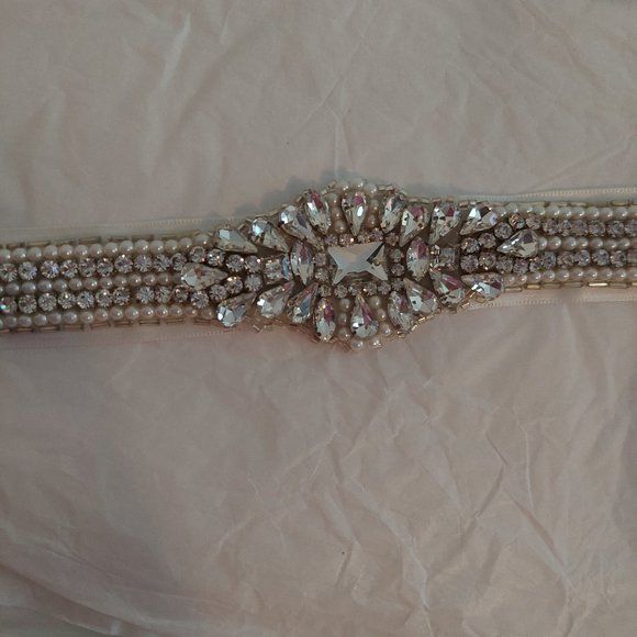 Beautiful Davids bridal rhinestone satin wedding  dress bridal belt one size